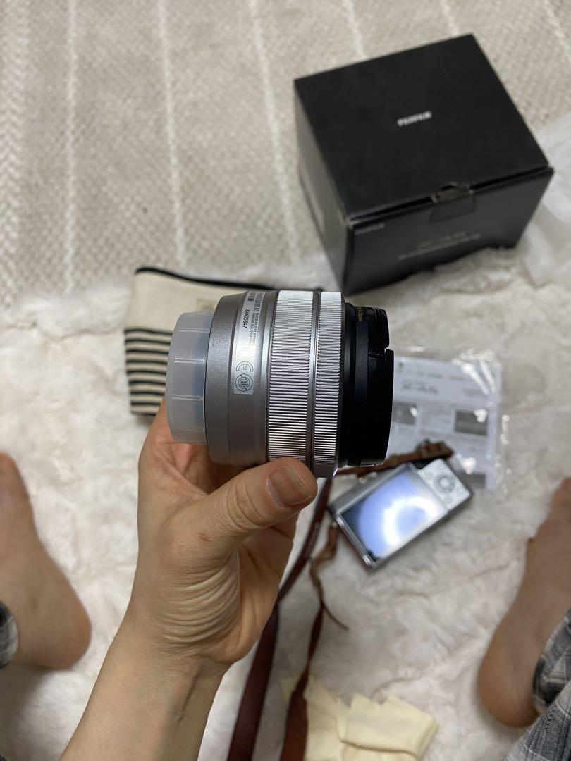 Fujifilm X-A5 ミラーレス一眼 シルバー/ブラウン