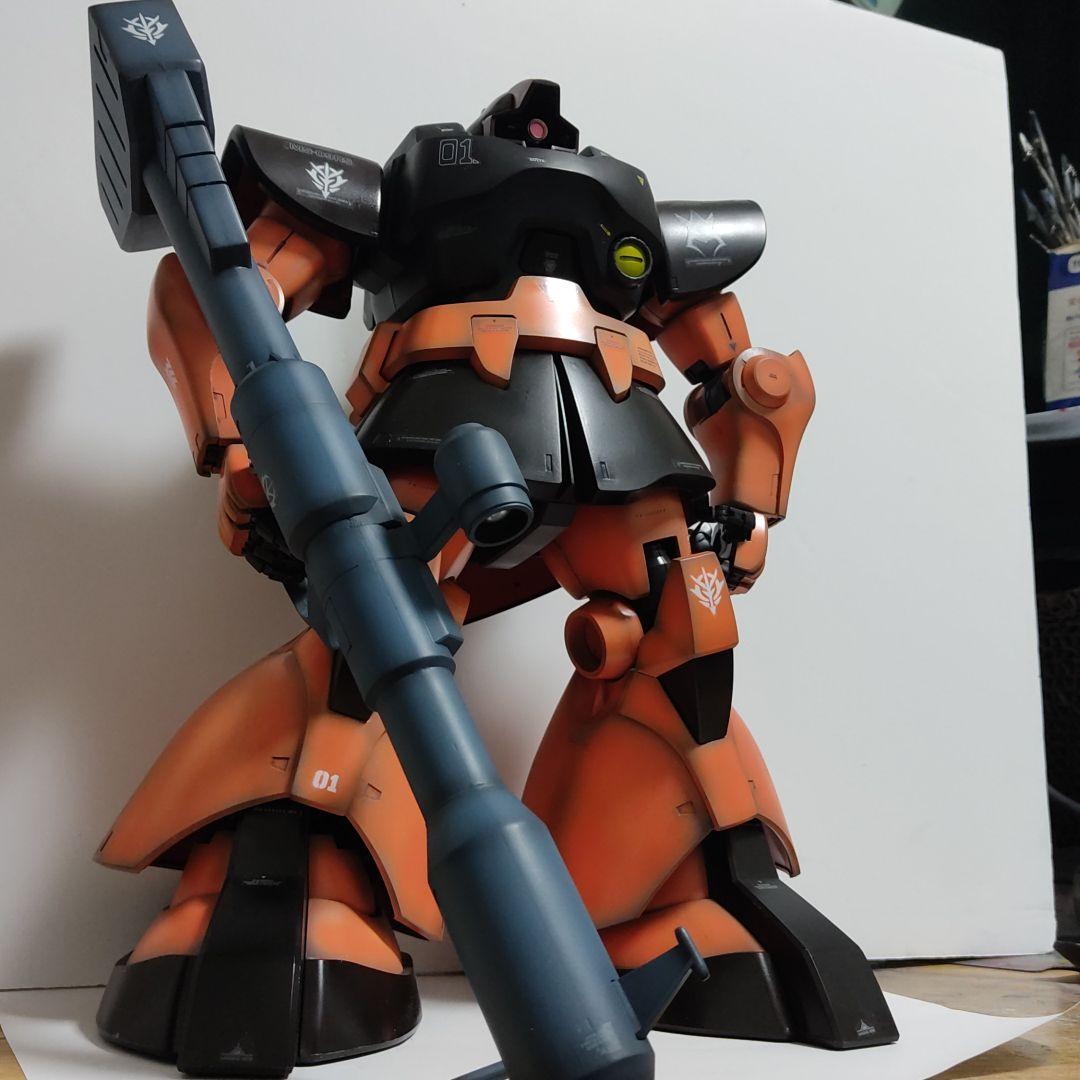 休日限定 シャア専用リックドム 完成品 小改修品 1/60 ガンプラ
