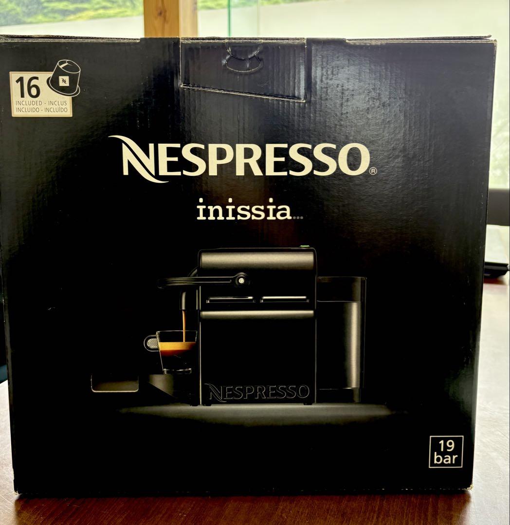Nespresso Inissia コーヒーメーカー