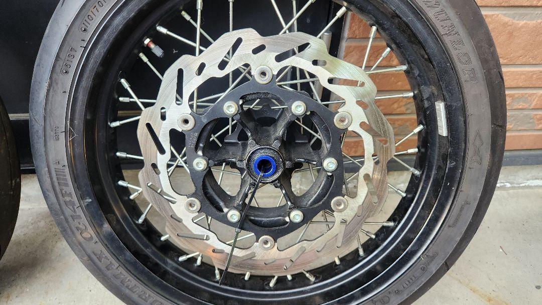 WR250Xノーマル17インチホイール　WR250Rコンバートに