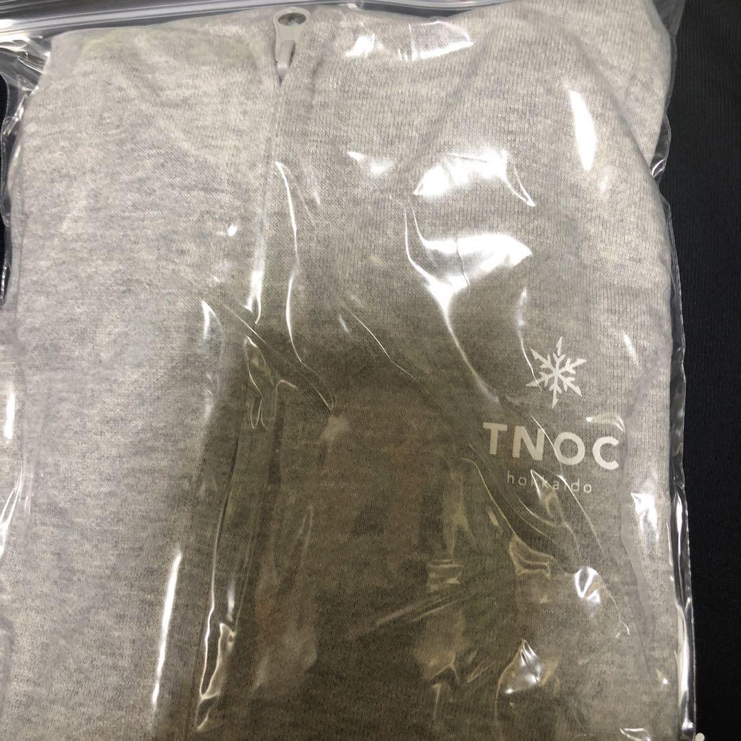 新品未使用】TNOC 薄手パーカー紺色とグレーのＬサイズ一枚ずつ