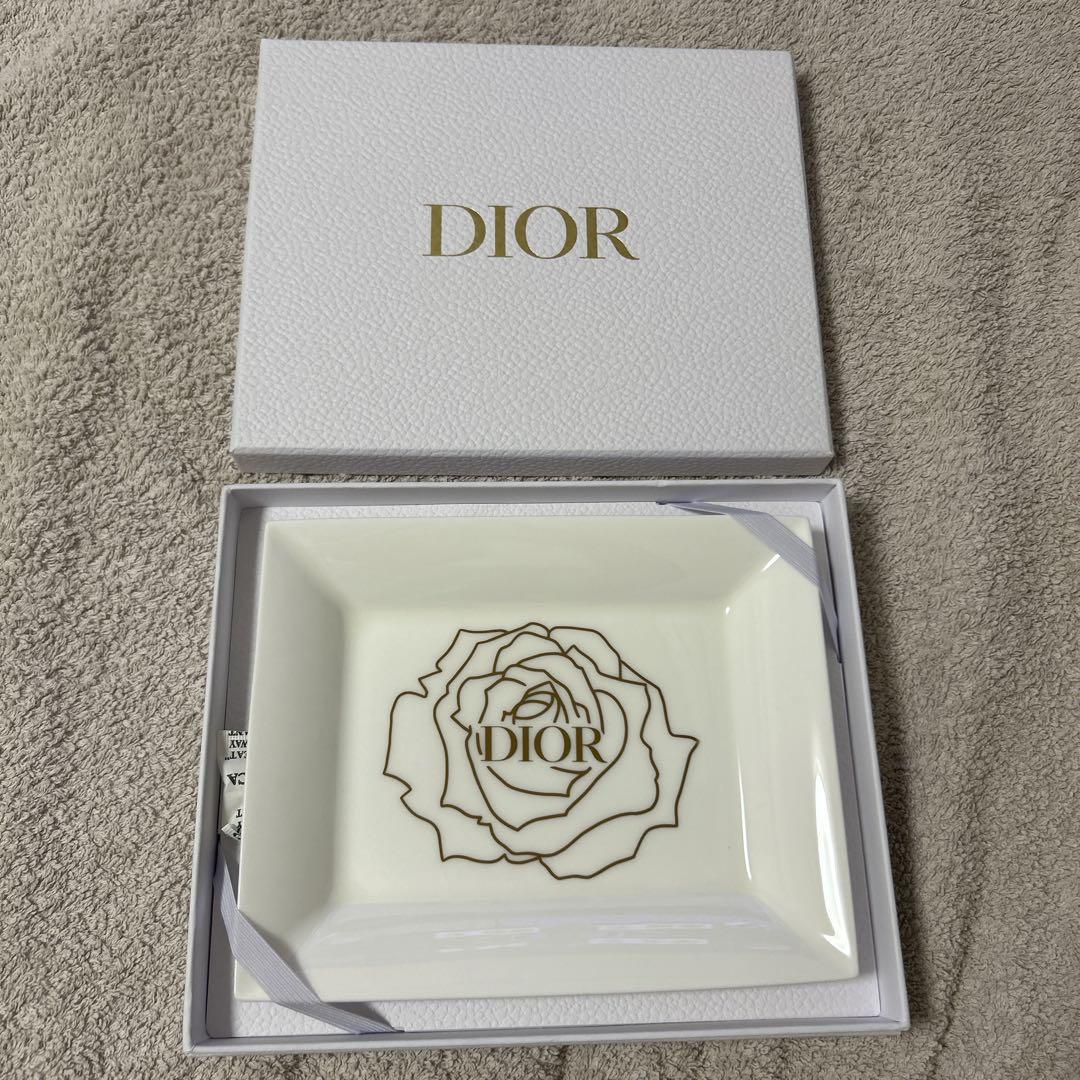 新品未使用Dior プレステージ ローズ柄 アクセサリートレー 角皿