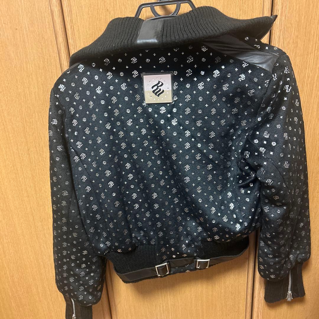 Rocawear ブラックショートジャケット Rocawear ブラックショートジャケット