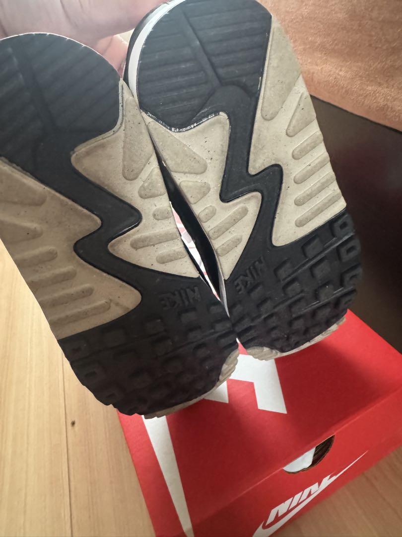 NIKE Air Max ヒョウ柄スニーカー