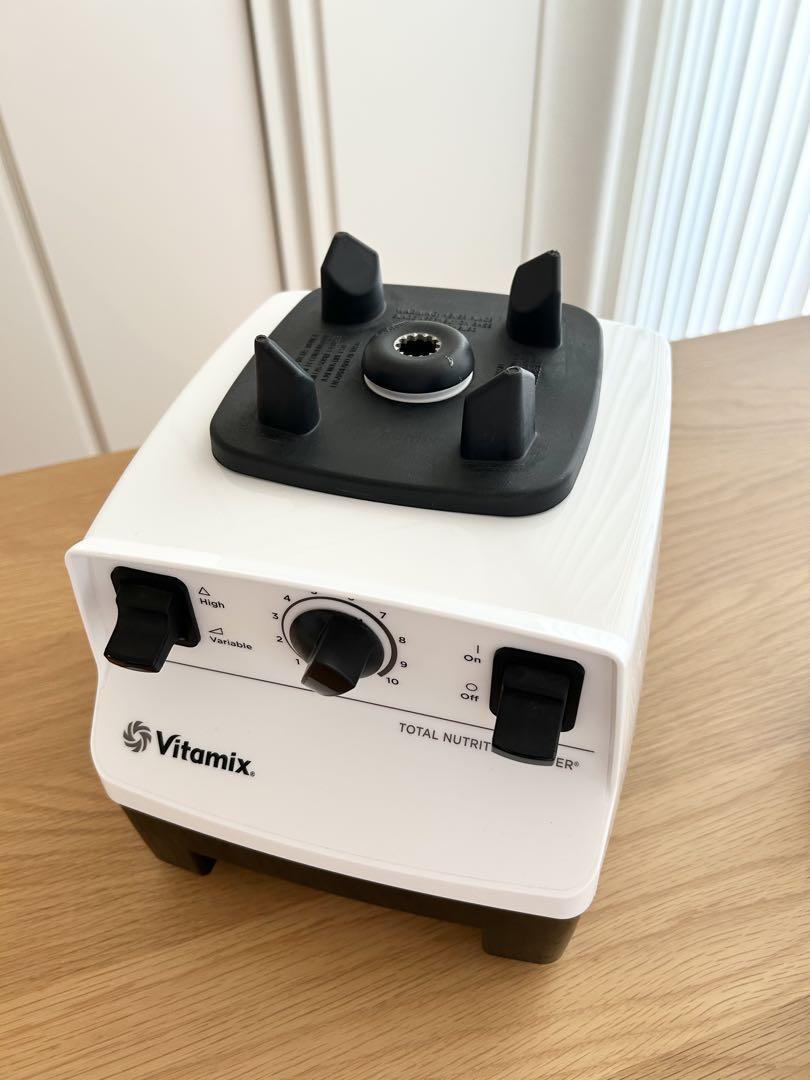 超美品！ホワイトカラー Vitamixブレンダー レシピブック付き 2018年製