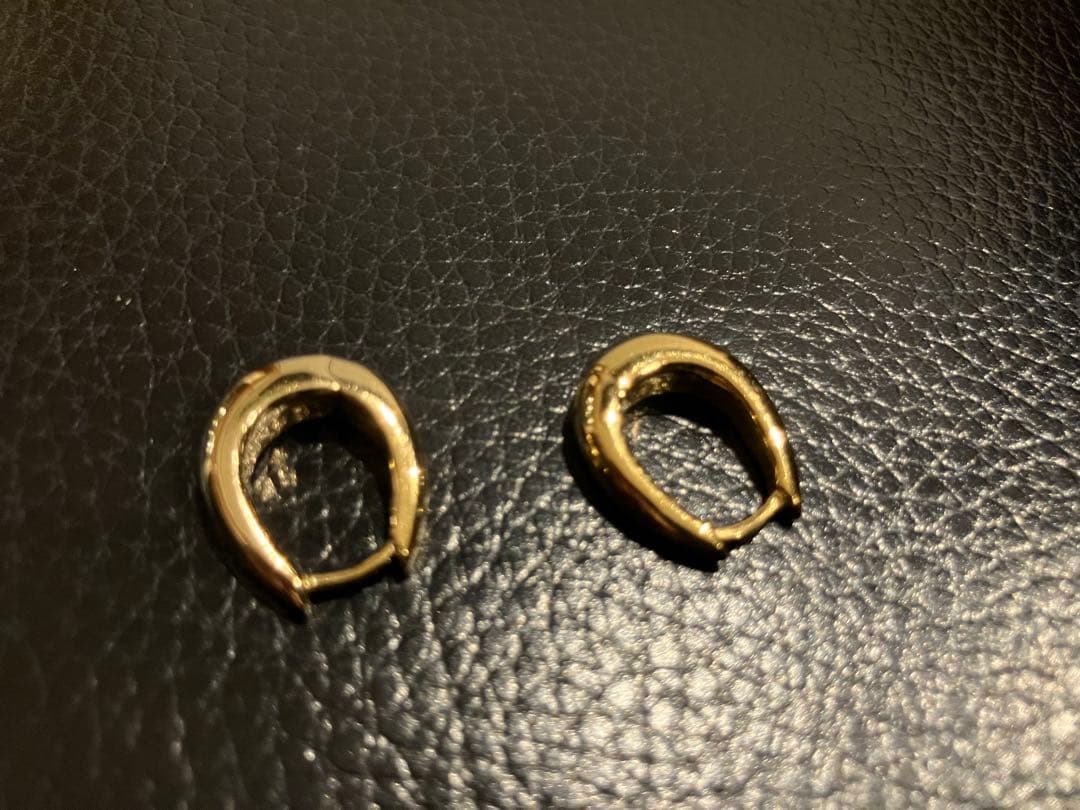 TOM WOODトムウッドゴールドフープピアス(両耳用) TOM WOODトムウッドゴールドフープピアス(両耳用)