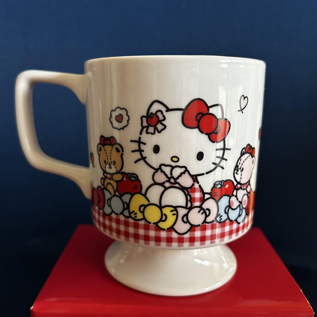 海外限定♡ハローキティ アップルカフェ マグカップ50周年