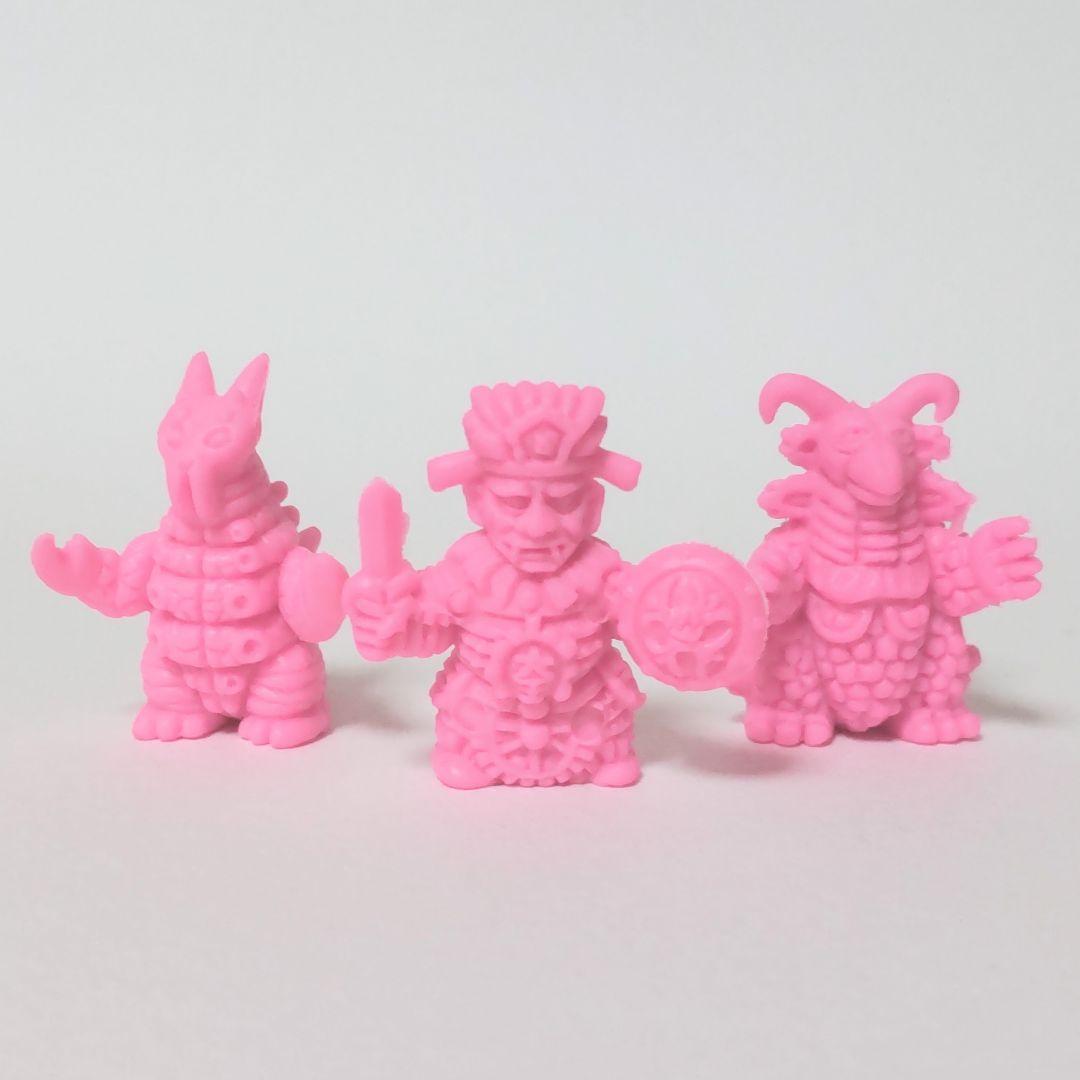 loaolさん用☆コレ380~381 ウルトラマン怪獣消しゴム - メルカリ