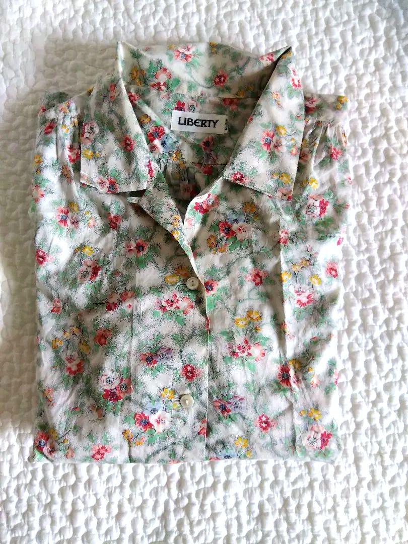 リバティブラウス　Mサイズ　LIBERTY
