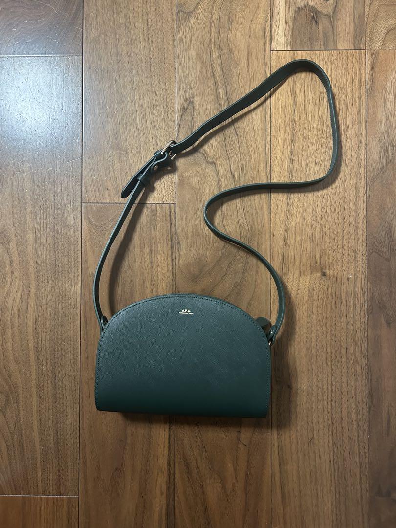レザーハーフムーンバッグ