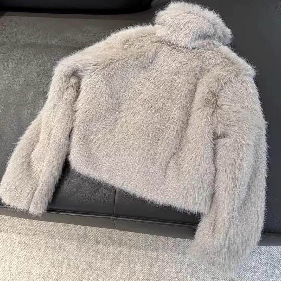 完売品 ZARA フェイクファーショートコート S新品タグ付き