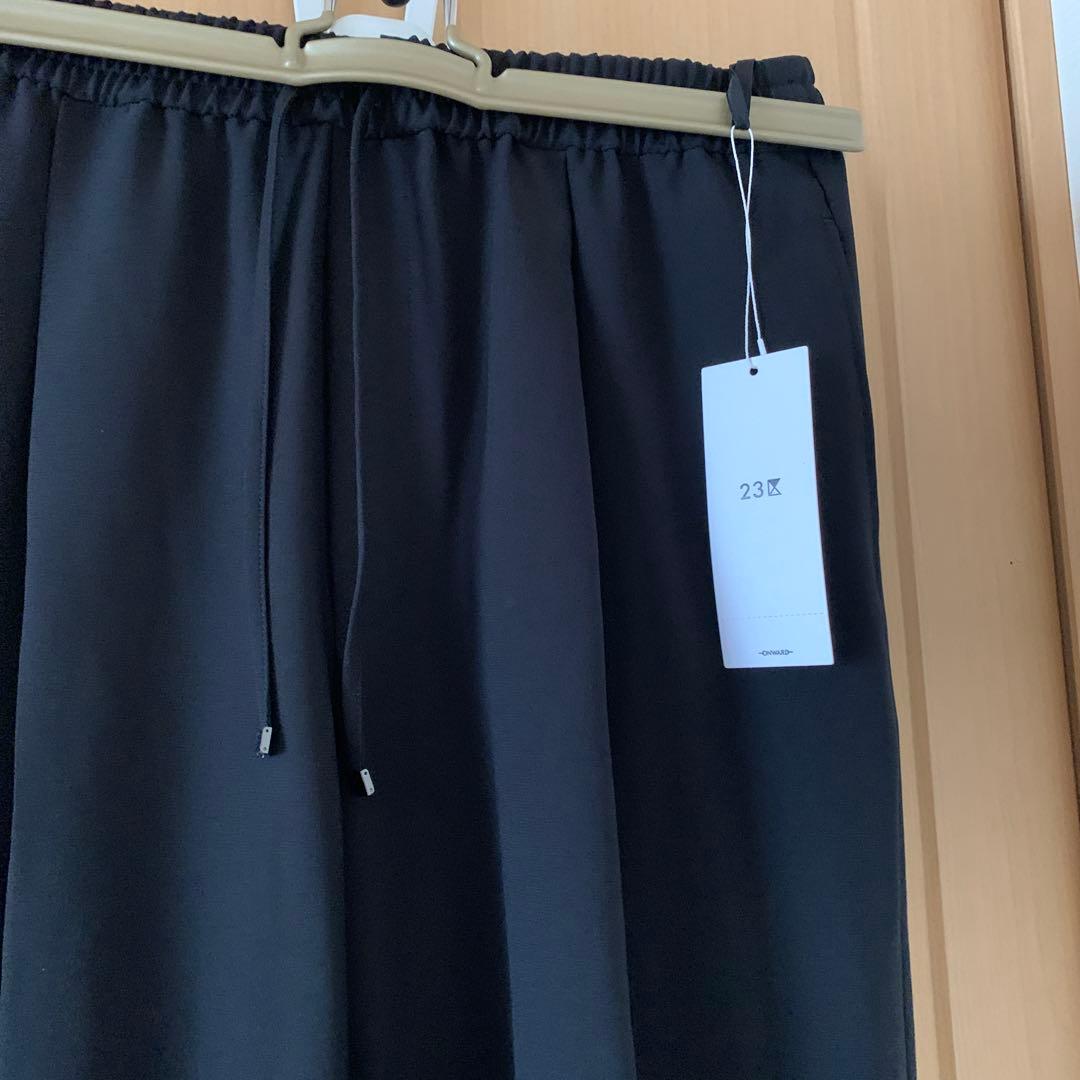 23区　黒パンツ