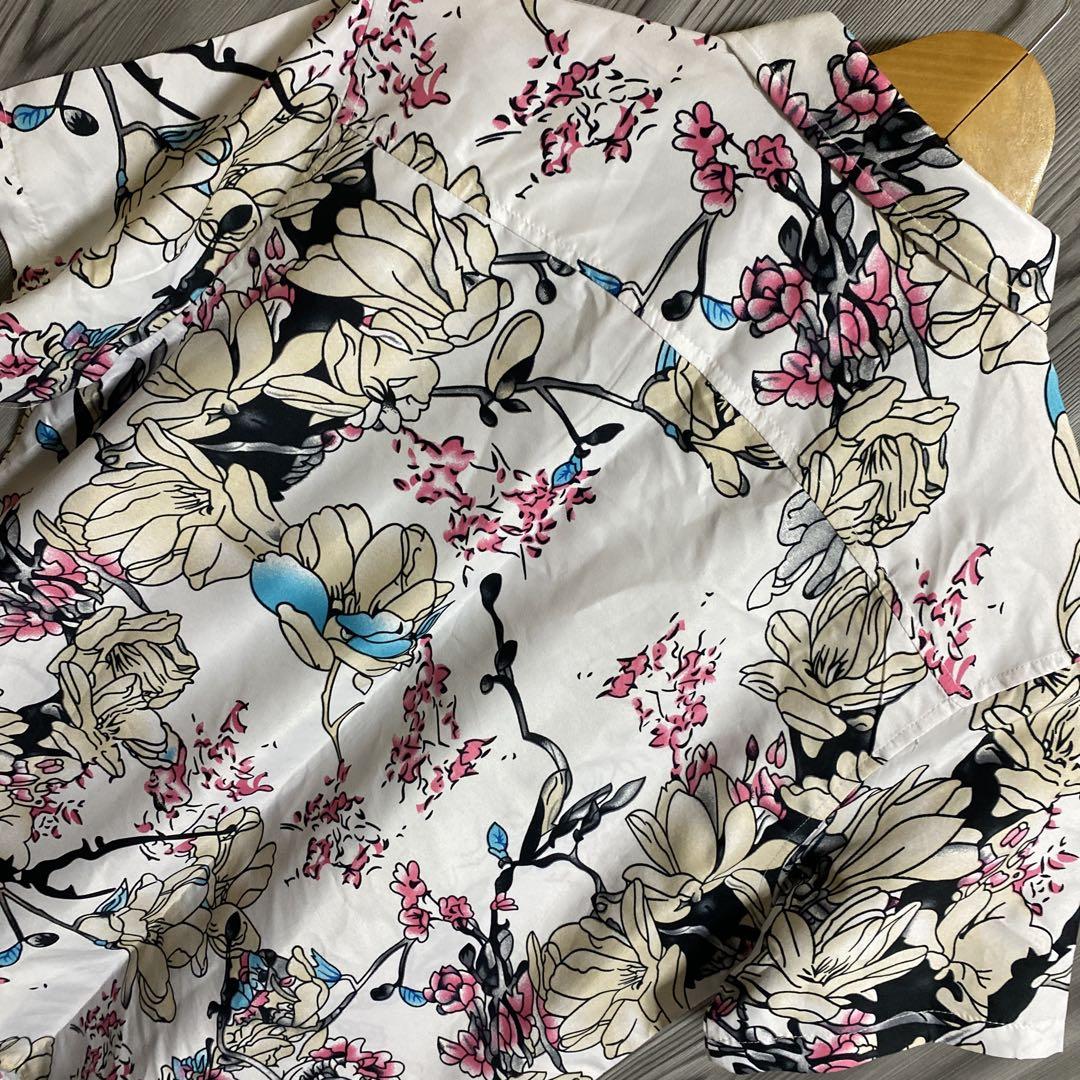 m19 新品未使用品　CEEN 和柄花柄アロハシャツ