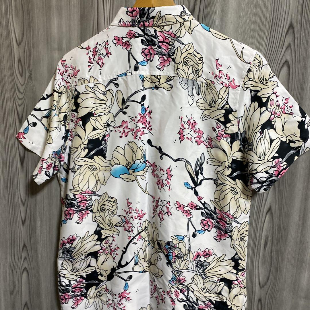 m19 新品未使用品　CEEN 和柄花柄アロハシャツ