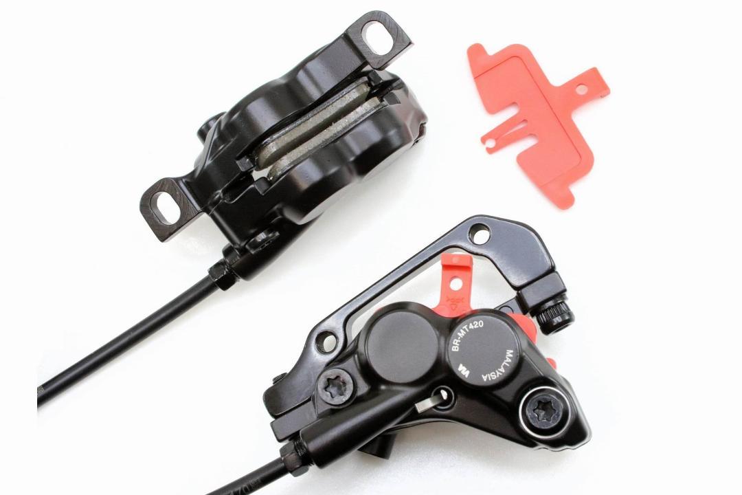 シマノ油圧ディスクブレーキ 対向 ４ピストン M420 RT26 ローター付