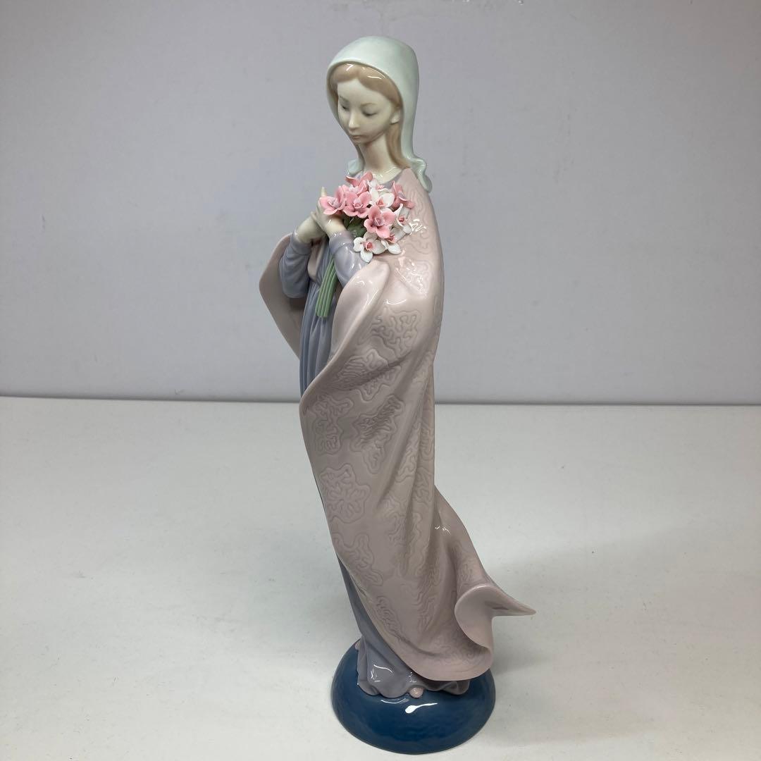ホビー⑽ リヤドロ 花を持つマリアOUR LADY WITH FLOWERS 5171の通販