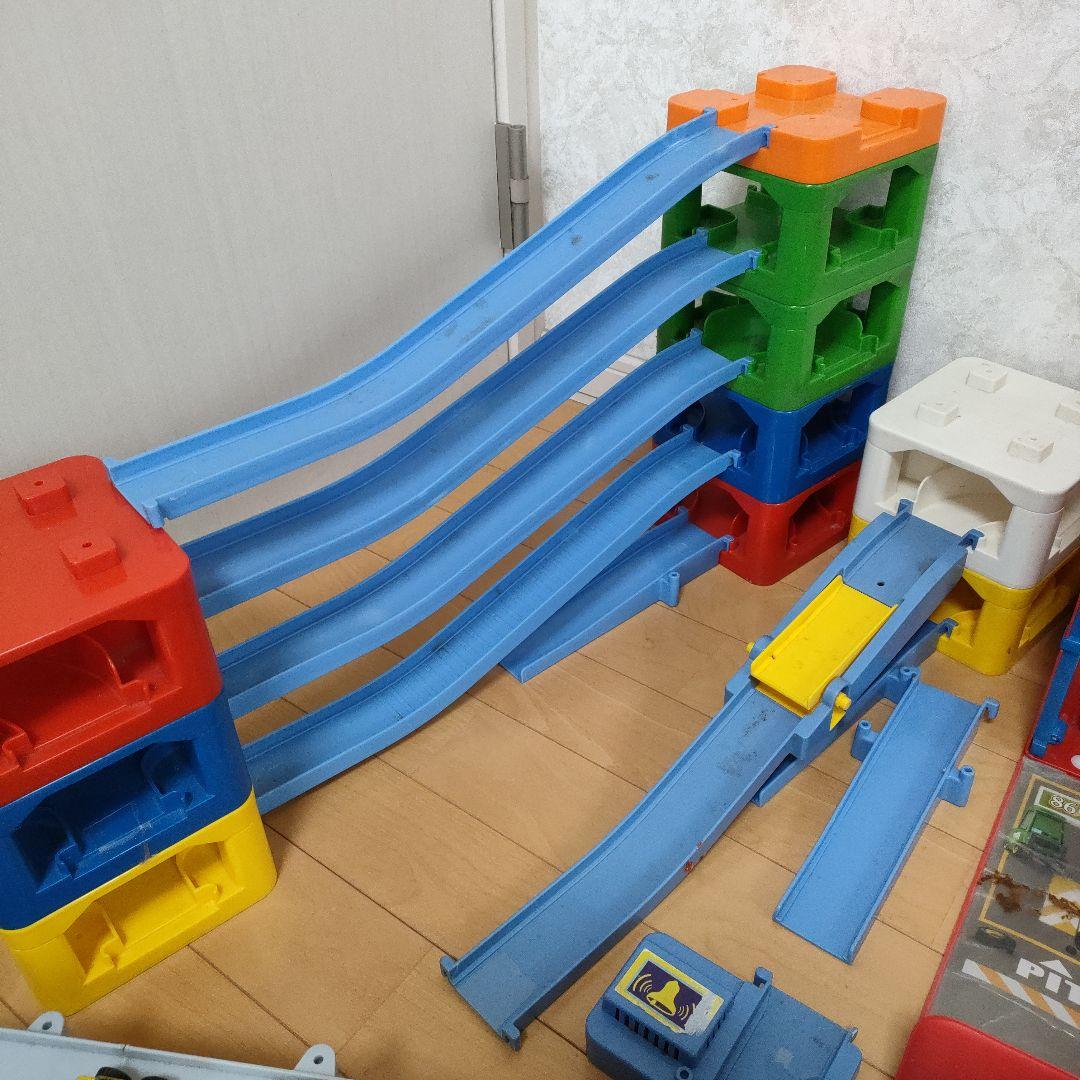 トミカ ミニカーセット レール付き　カーズ