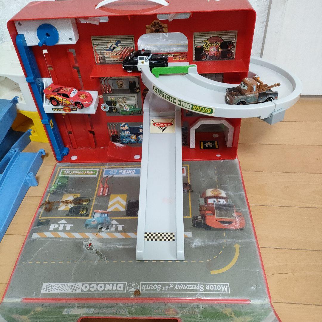 トミカ ミニカーセット レール付き　カーズ