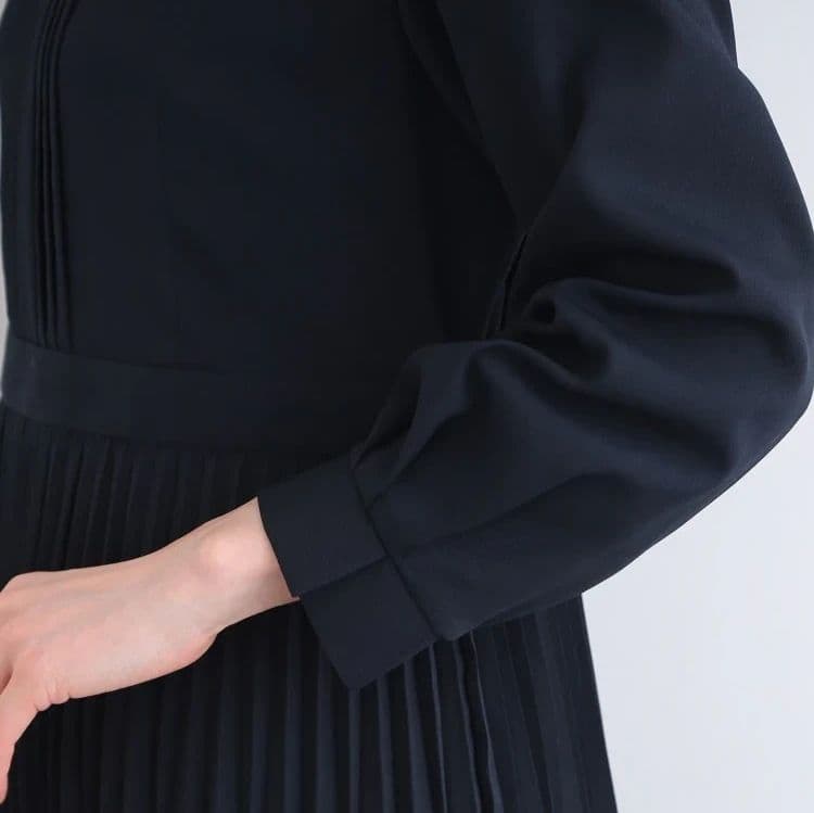 24AW／未使用タグ付／INDIVI セレモニー ワンピース 黒 小さいサイズ