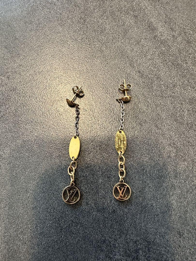 ルイヴィトンロゴ付き金属製チェーンピアス