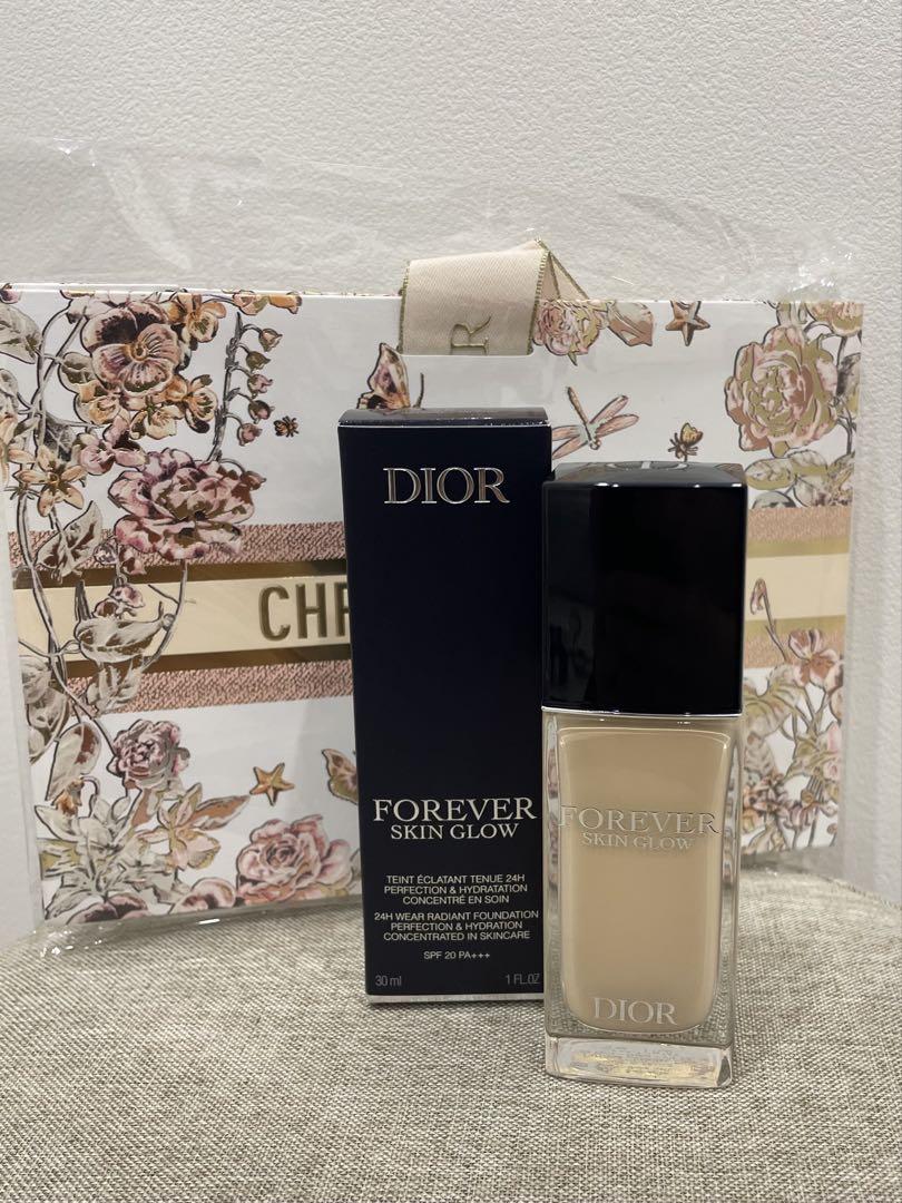 Dior Forever Skin Glow リキッドファンデーション 0N