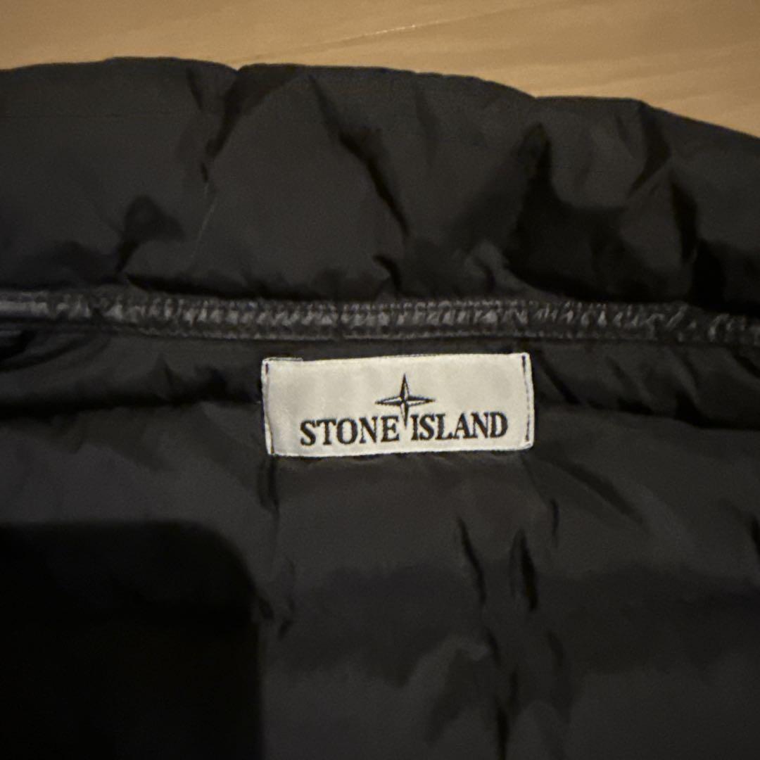 STONE ISLAND ブラック ダウンベスト - メルカリ