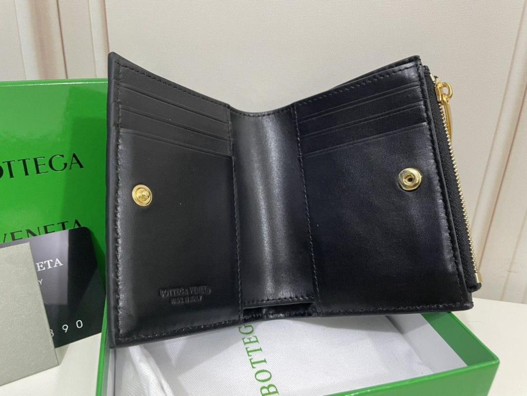 BOTTEGA VENETA ブラック 二つ折り財布