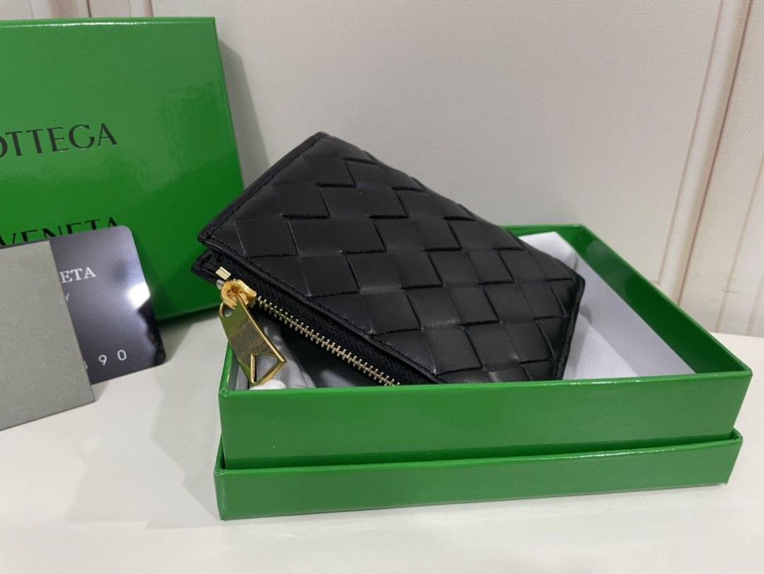 BOTTEGA VENETA ブラック 二つ折り財布