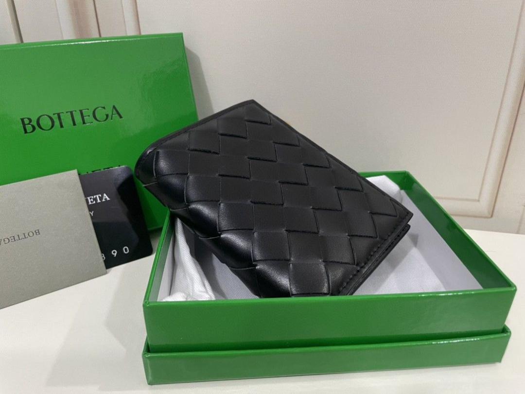 BOTTEGA VENETA ブラック 二つ折り財布