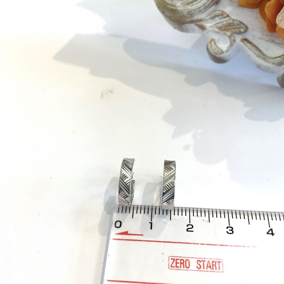 K14WG(ホワイトゴールド)デザインカットフープピアス　新品