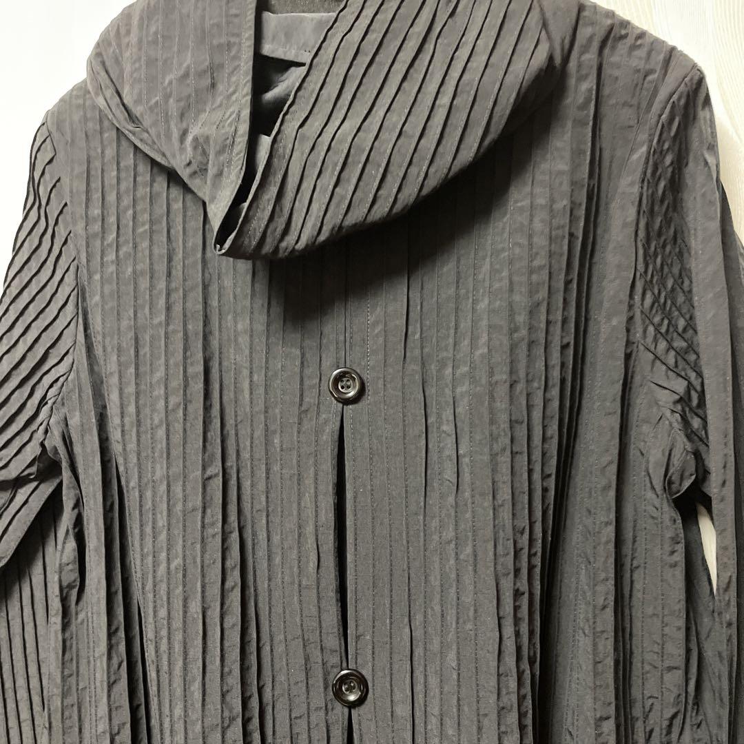新品　アミティエ お洒落なフード付きコート