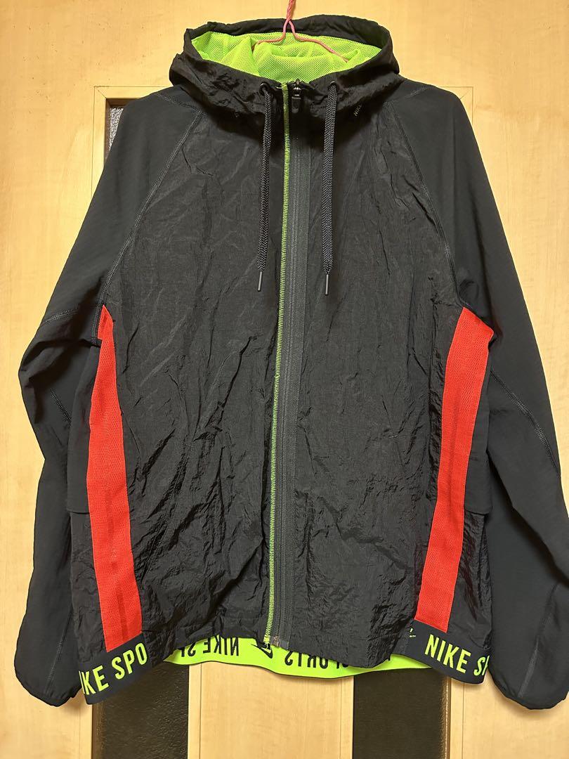 ◾️新品　NIKE フード付きウィンドブレーカー Lサイズ Nike フード付きウィンドブレーカー Lサイズ（Nike フード付き