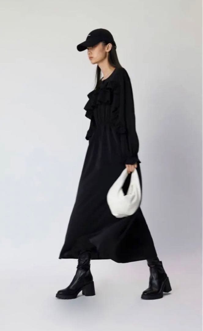 新品】ZARA ミディ丈フリルワンピース XS 新品】ZARA ミディ丈フリルワンピース XS