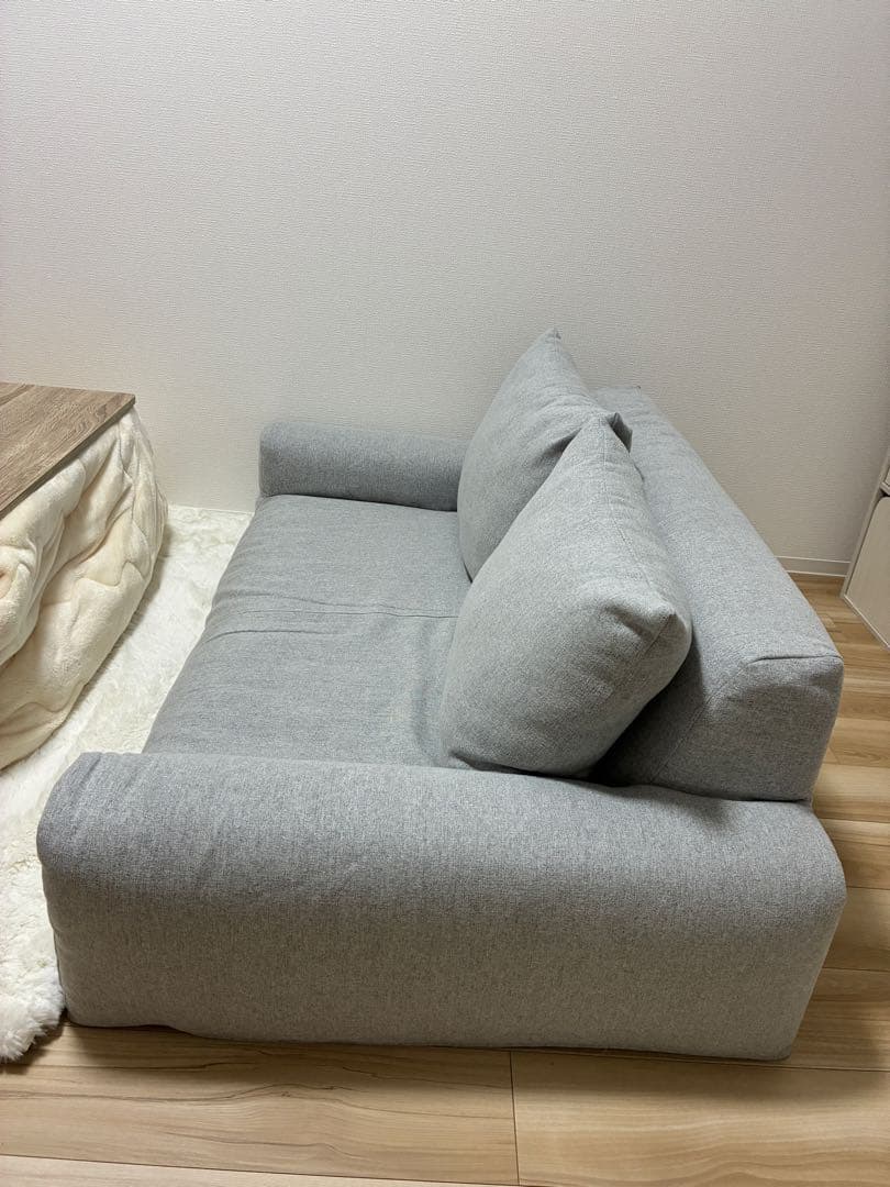 グレー目立った傷や汚れなし