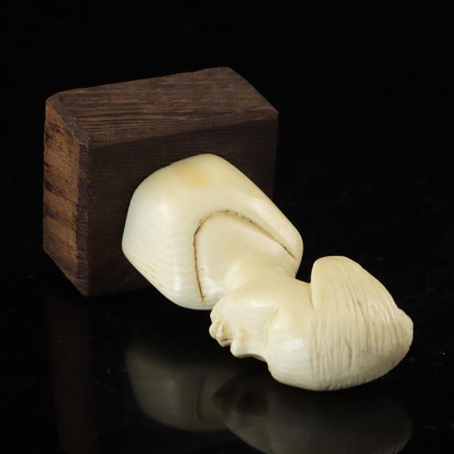 Y2554-2 高級彫刻 人物置物 総重量136.9g - メルカリ