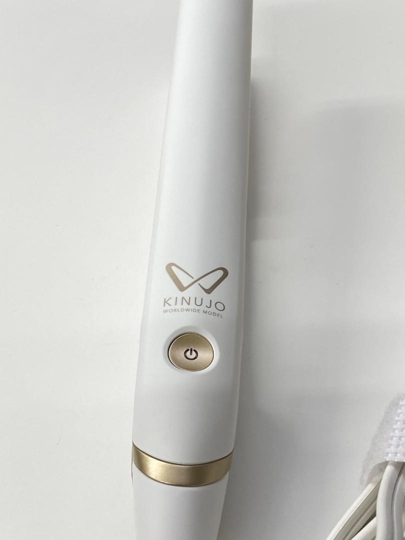 【美品】KINUJO　ストレートヘアアイロン　DS200　ホワイト