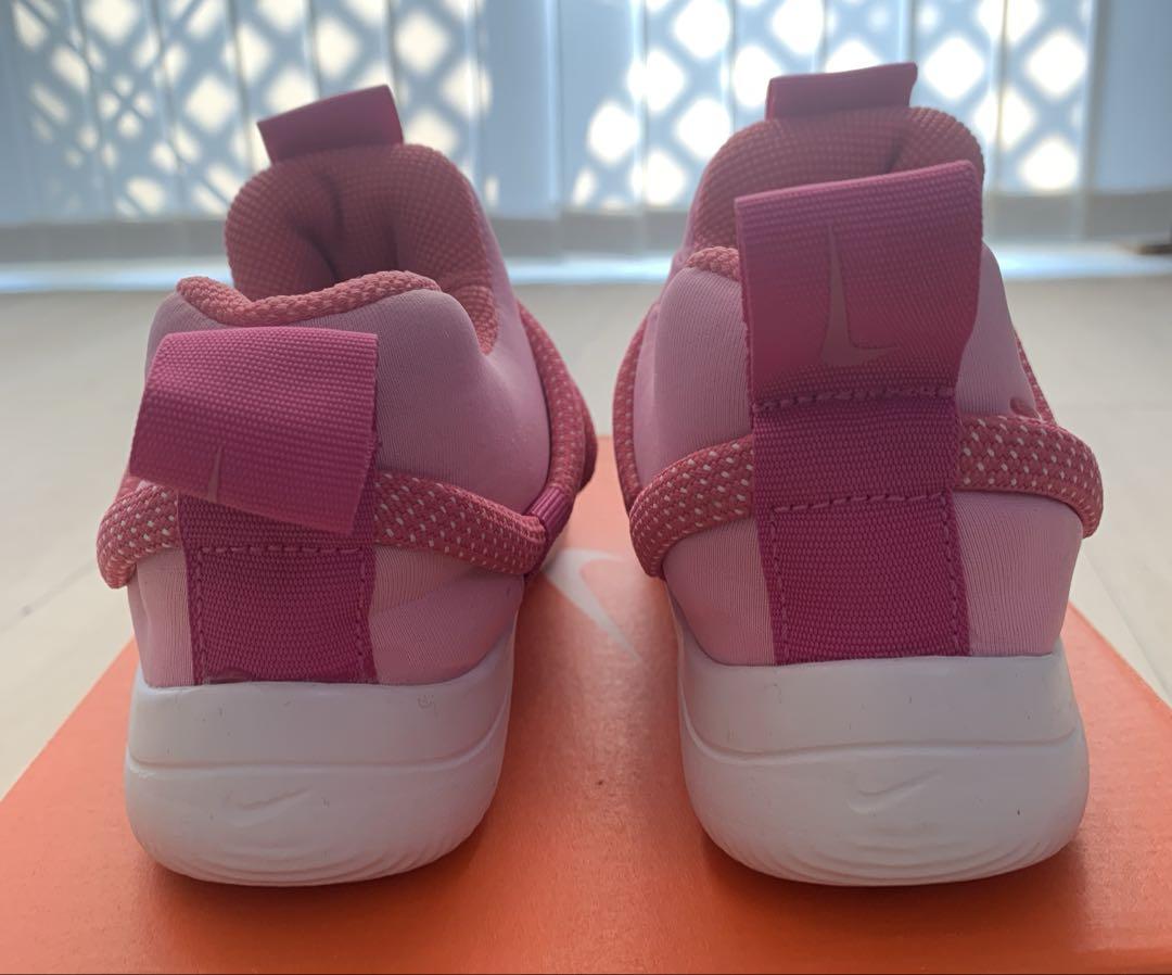 NIKE キッズ　ノーヴィス♡ピンク