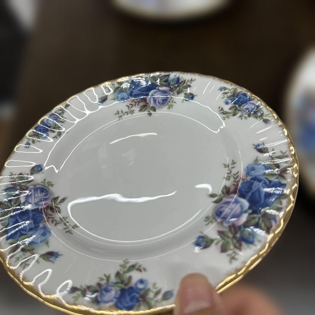 レア美品 英国製ロイヤルアルバートムーンライトローズ カップ&ソーサー トリオ レア美品 英国製ロイヤルアルバートムーンライトローズ カップ&ソーサー トリオ