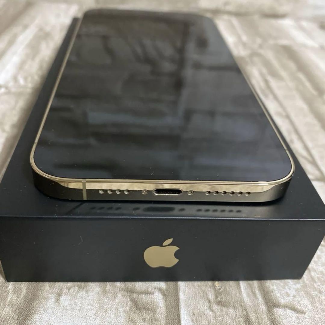 iPhone １２Pro max 256GB ゴールド　本体　箱　美品