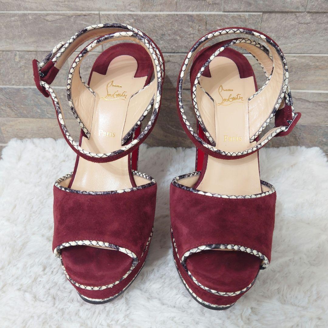 Louboutin スエード