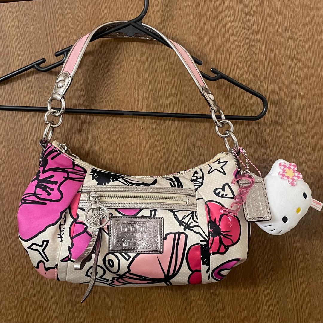 Coach Poppy チャーム付 レザー トートバッグ 可愛い♡y2k Coach Poppy チャーム付 レザー トートバッグ 可愛い♡y2k