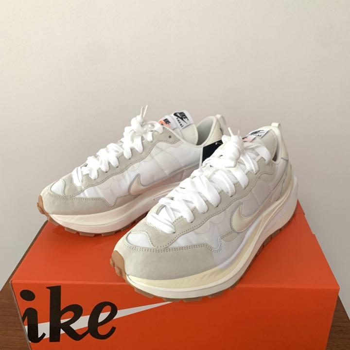 カテゴリー 新品 サカイ ナイキ ヴェイパーワッフル 白 2aCK0-m55677268595 27.5 sacai NIKE ・デザイン
