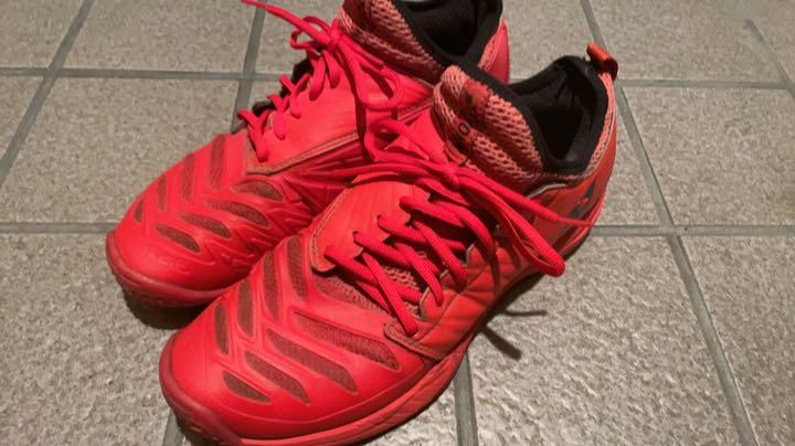 YONEX パワークッション 赤