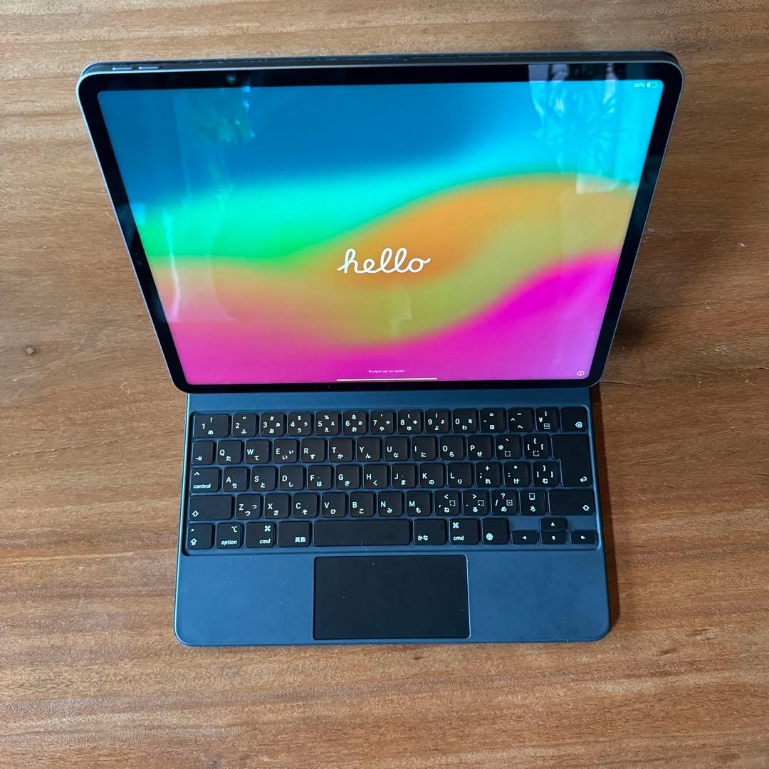 iPad Pro 12.9インチ（第5世代）+Magic Keyboard
