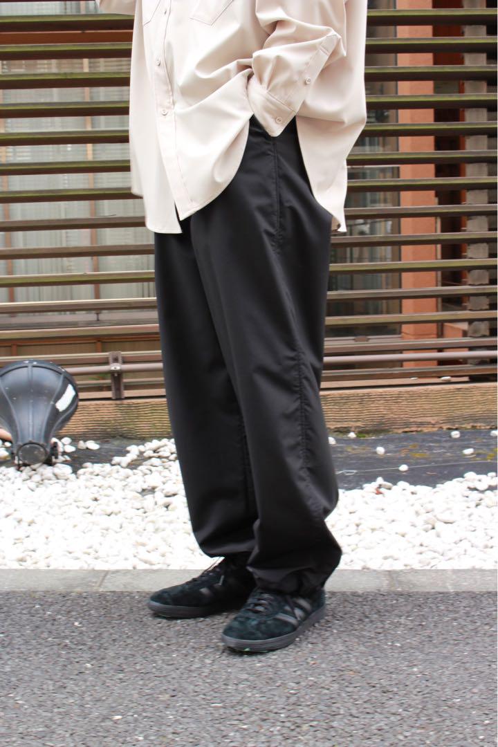 UNIVERSAL PRODUCTS トラックパンツ