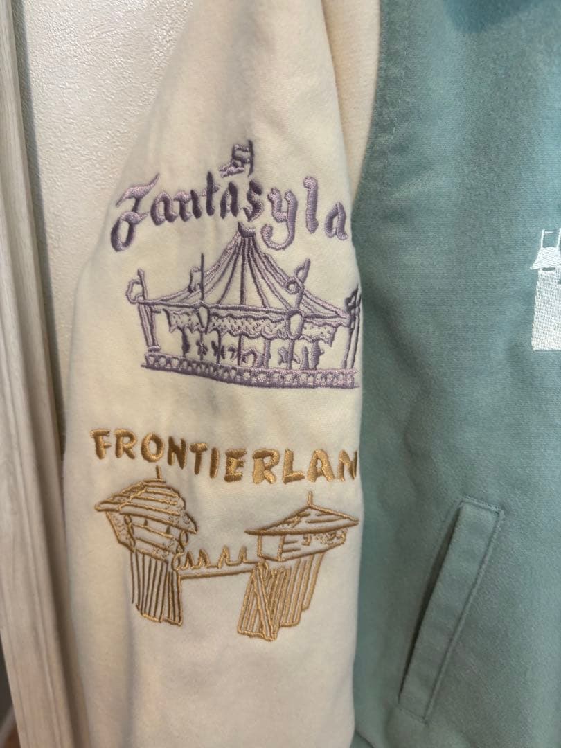 ☆レア 希少 ディズニー バーシティジャケット☆M☆海外 アメリカ ☆レア 希少 ディズニー バーシティジャケット☆M☆海外 アメリカ