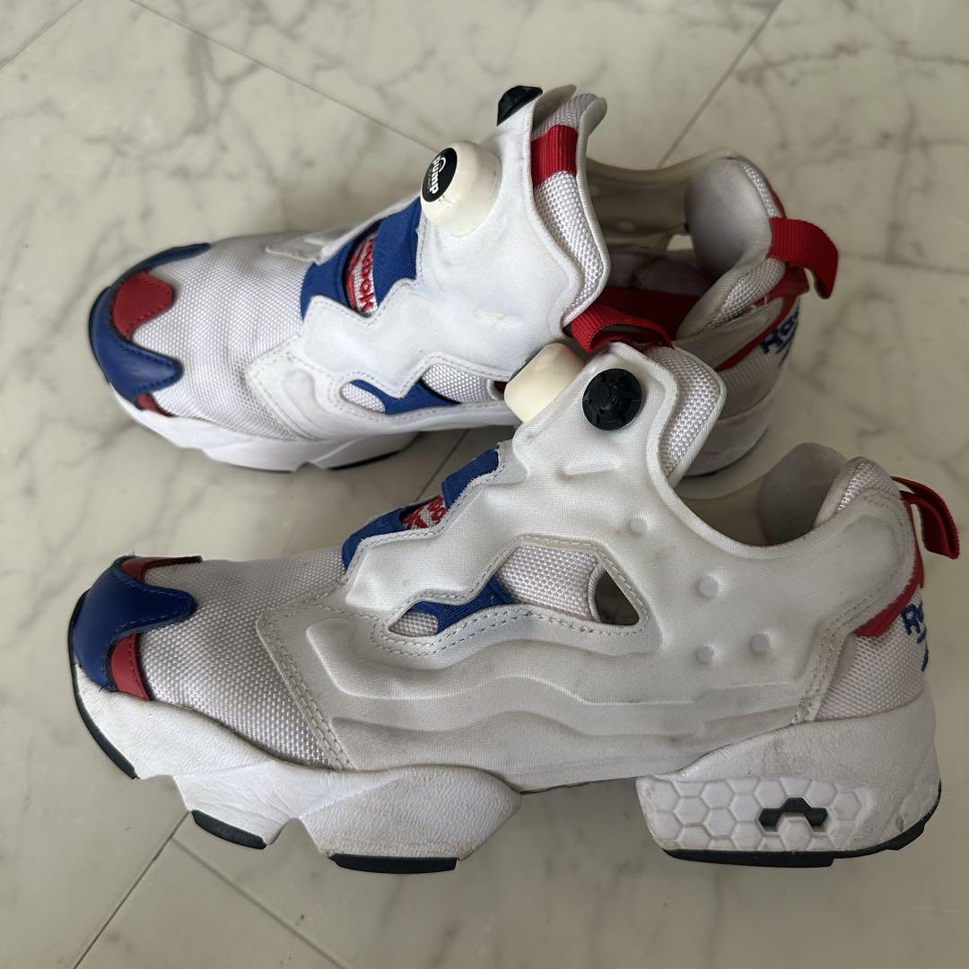 新作商品 Reebok Instapump Fury ホワイト/レッド/ブルー - メルカリ 靴