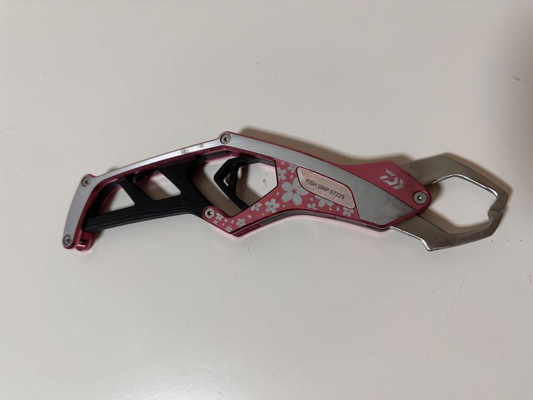 最終値下げ済 DAIWA ダイワ フィッシュグリップ 桜 ボタニカルピンク