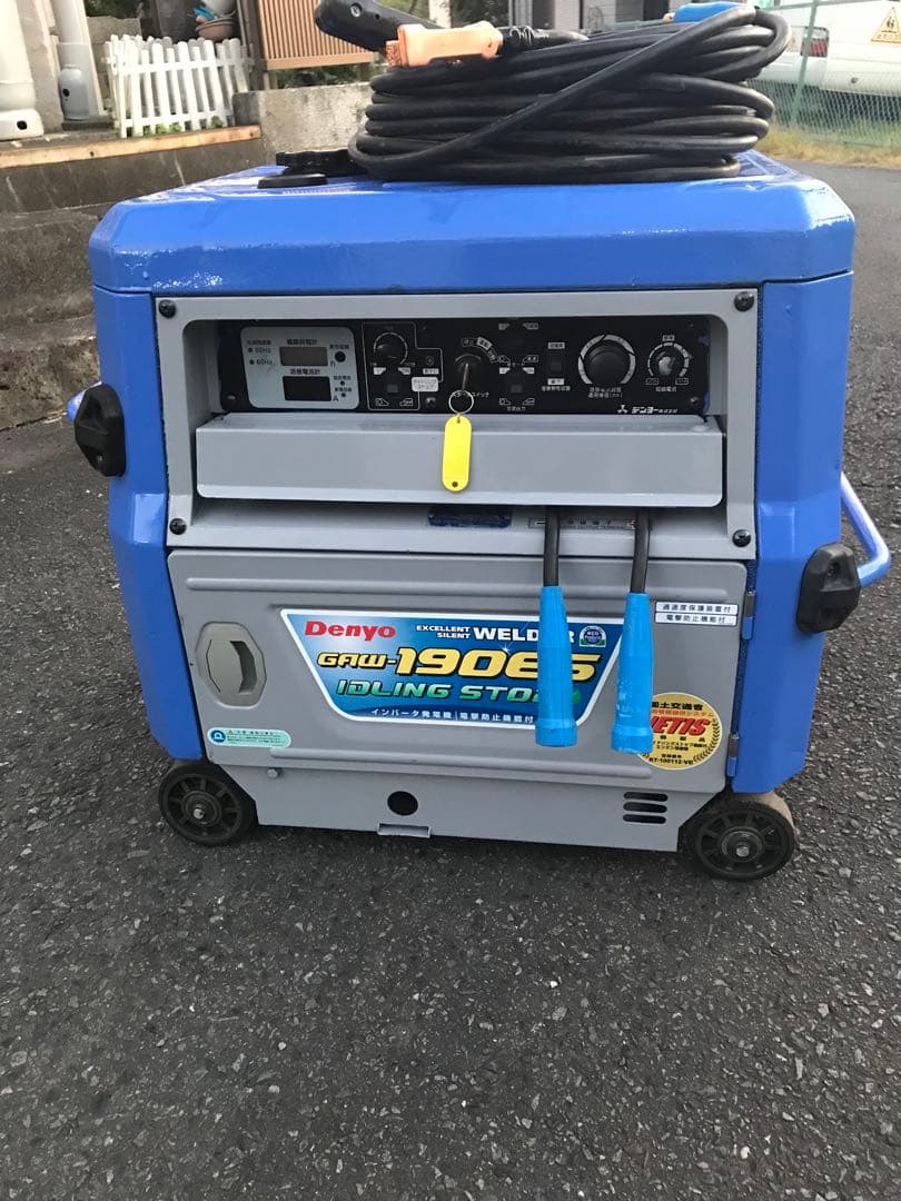 Denyo GAW-190ES ポータブル発電機溶接機目立った傷や汚れなし