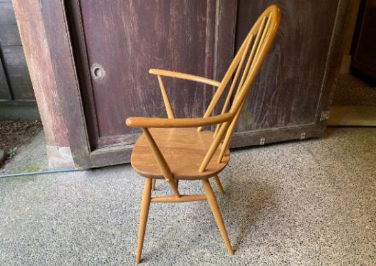 アーコール　アーム付チェア（Er601クエーカー）イギリス　ERCOL ※送料別